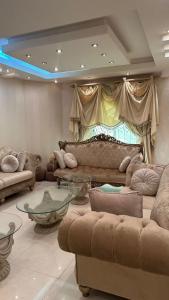 فيلا بجوار المطاعم والكافيهات