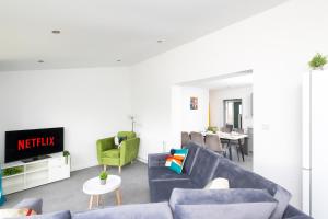 Temple by Alt-Stay Contractor Accommodation - 4 Bed Contractor Home With Parking, Wi-Fi & Full Kitchen - Ideal For Long stays