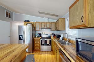 Angola By The Bay --- 23437 Marina Dr E