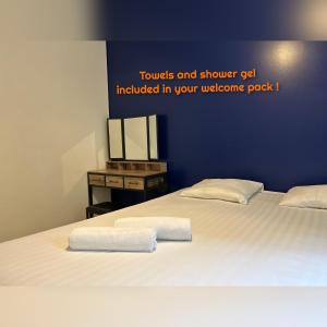 Appartements LE DUPLEX CHESSY - 15min From Disneyland - 2 Private Parkings - Garden - KingSize & QueenSize Bed - SuperMarket behind the house : photos des chambres