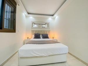 Lovely 2 Bedroom Apartment with Garage in Puerto Banus