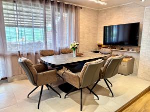 Villa Horizon - Spacious Sea View House with 6 Bedrooms in Balchik