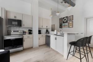 Dibs On Nashville by Maddox Hotel