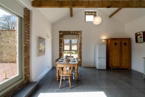 Owls Hoot at Tove Valley Cottages