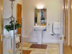 The Coach House - 24439