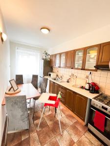 Spacious 3-Room, Family-Friendly, Baby-Friendly, Near Center