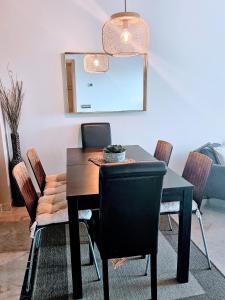 Puerto de la Duquesa, Beachfront Sea views 500m to Beach and Duquesa Marina