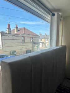 Guest room in shared house - Watford