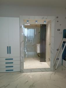 affacciati alla scala