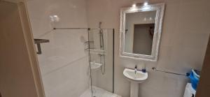 Seafront Apartment over Marsalforn Bay