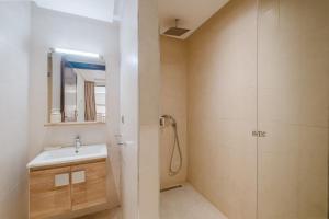 Duplex Style and Confortable au Centre de la Ville