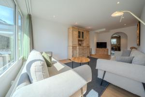 Viktoria A44 by Arosa Vacations, exklusives App im Zentrum mit privater Garage & Panoramablick