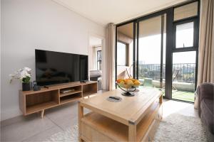 2 Bedroom Waters Edge Apartment in Century City