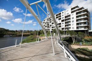 2 Bedroom Waters Edge Apartment in Century City