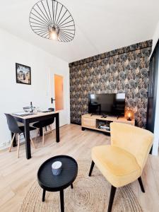 Appartements Les Amoureux - T2 hyper centre ville, 100m plage, tout a pied, WIFI : photos des chambres