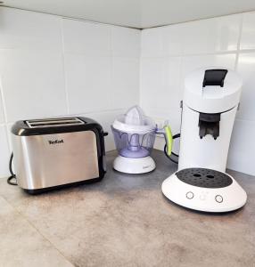 Appartements Les Amoureux - T2 hyper centre ville, 100m plage, tout a pied, WIFI : photos des chambres
