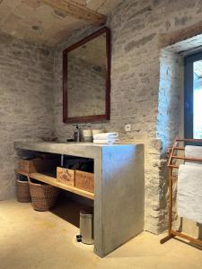Villas Maison de village avec piscine : photos des chambres