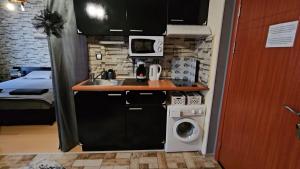 Studio 67 & Apartment 16 Rainbow Holiday Complex