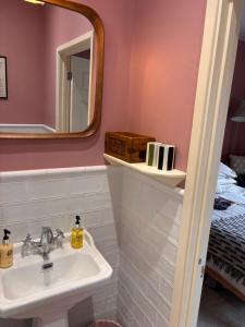 Peaseblossom House, a charming Grade II Listed Building, in a great location in Alnwick