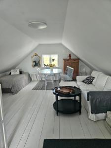 Stiby stugan - Ubytování bez kategorie ve městě Gärsnäs