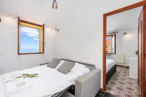 Bastion Ideally located, brightness, sea views