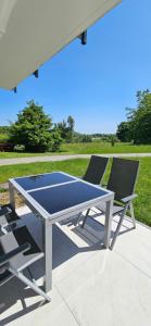 Bergidylle- Saniert und Hochwertig mit Massivholzmöbeln, Sonnenterrasse in der Natur, fußgängig ins Zentrum