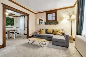 Close to the Falls Hot Tub Easy Checkout Parking - Ubytování bez kategorie ve městě Niagara Falls