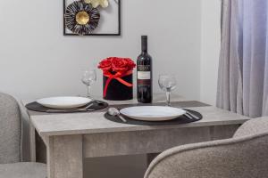 Moet Apartment free private parking