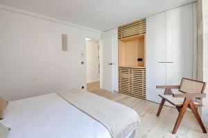 Marais Louvre Luxury new 2BR Full AC by Melvane