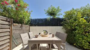 Appartements Vaux sur Mer - LES JARDINS D'AGATHE - VILLA MITOYENNE - marche a pied : photos des chambres