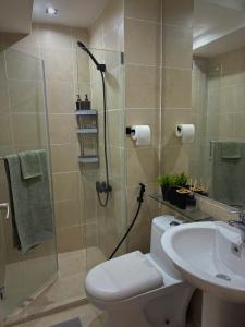 Sleek Designer Studio at Knightsbridge Residences