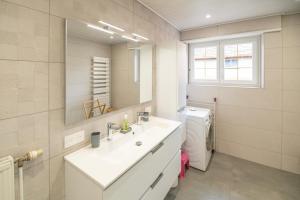Maisons de vacances Gite A l-ombre du clocher : photos des chambres