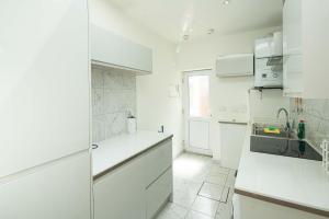 Cozy 2 Bedroom Westfield Hammersmith Hospital