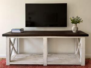 Stylish Lakefront Studio with King Bed and Balcony