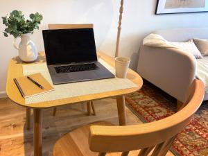 Stylish Lakefront Studio with King Bed and Balcony