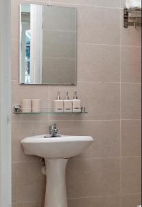 Hanoi Old Quarter Apt - 301