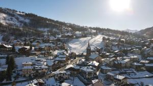 Les Chalets de la Source 1 - Luxe - Skis aux pieds - 10 personnes : photos des chambres