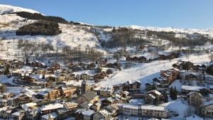 Les Chalets de la Source 1 - Luxe - Skis aux pieds - 10 personnes : photos des chambres