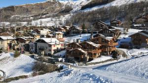 Les Chalets de la Source 1 - Luxe - Skis aux pieds - 10 personnes : photos des chambres