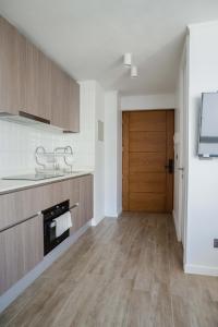 Snug Studio Retreat in Nunoa