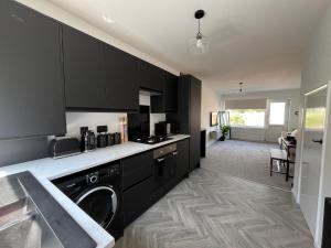 2 bed house in Nottingham - offers for long term stays