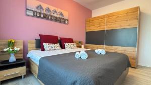 Cloud Sunrise Spacious & King Beds & Free Private Parking