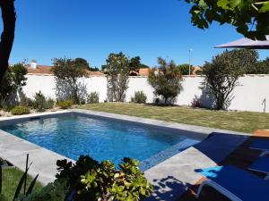 Maison 8 personnes avec grand jardin et piscine chauffée