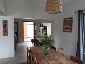 Maisons de vacances Maison 8 personnes avec grand jardin et piscine chauffee : photos des chambres
