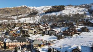 Les Chalets de la Source 2 - Luxe - Skis aux pieds - 14 personnes : photos des chambres