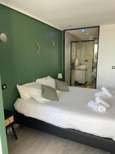 STUDIO CAMP NATURISTE VUE MER, le Gilyves cocooning