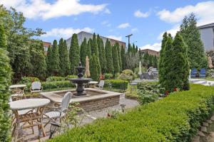 Germantown Old Grand House