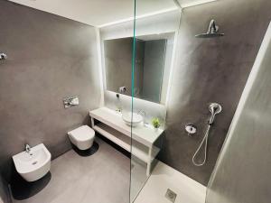 The Luciano House - Confortable & Central Apartments