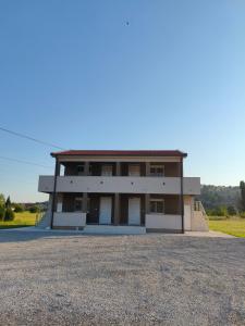 The River Studio Beli