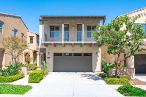 Comfort & Style Home Near the Airport